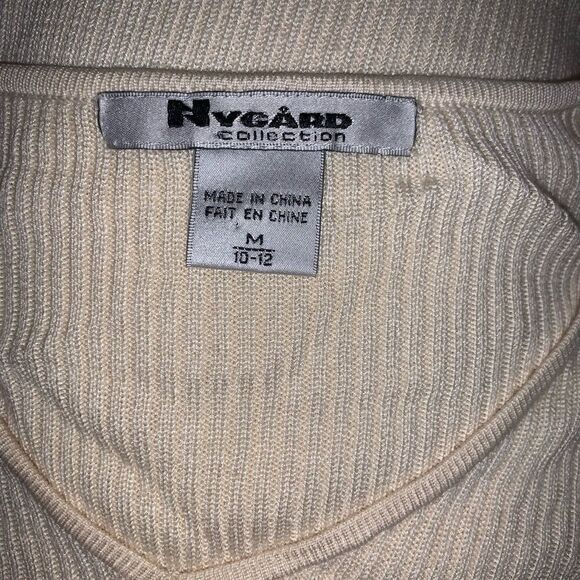 Nygard Collection silk blend top size M - Picture 3 of 4